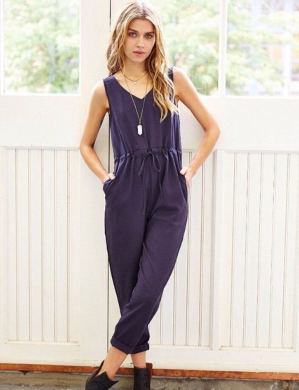 Mixed Business V-Neck Navy Sleeveless Jumpsuit Size Small/ Medium Cotton Linen
